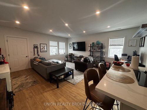 11-85 Beech Ave, Toronto, ON, M4E3H5 | Card Image