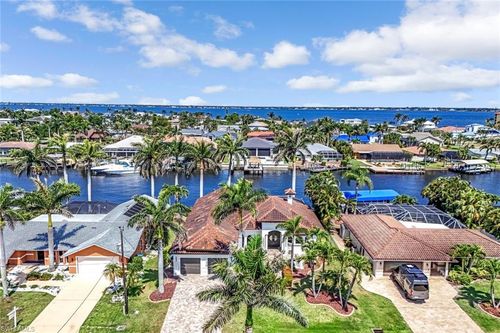 3917 Se 19th Ave, CAPE CORAL, FL, 33904-5088 | Card Image