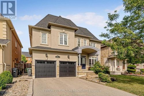 40 Fontainebleu Rd, Brampton, ON, L6P1Z1 | Card Image