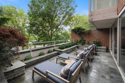 apt-211-975 Memorial Dr, Cambridge, MA, 02138-5793 | Card Image