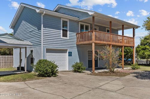 210 Bayview Dr, N Topsail Beach, NC, 28460-9541 | Card Image