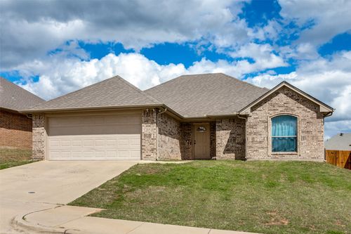 1245 Newcastle Dr, Weatherford, TX, 76086-5492 | Card Image