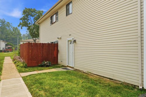 d-2471 Natchez Dr, Columbus, OH, 43209-3305 | Card Image