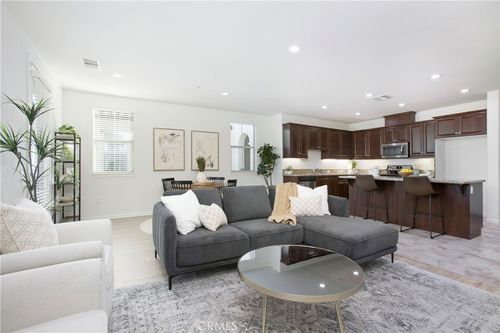 422 Maravilla Ln, Brea, CA, 92823-6390 | Card Image