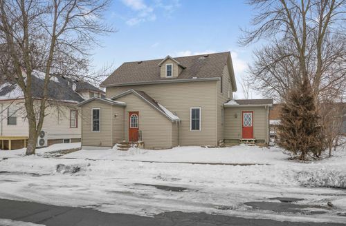 509 W Baker St, Arlington, MN, 55307-4558 | Card Image