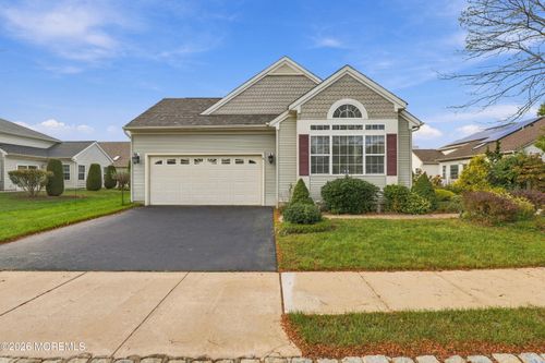 14 Gascony Cir, Manchester, NJ, 08759-6091 | Card Image