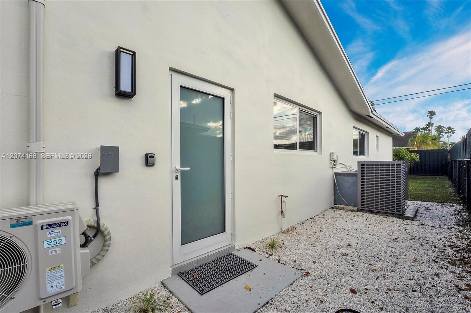 Residential Lease in Sunrise 4