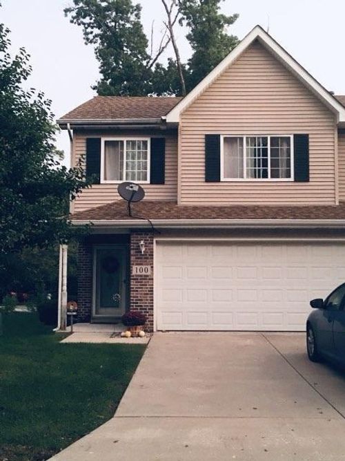 100 Debie Ln, Hobart, IN, 46342-4221 | Card Image