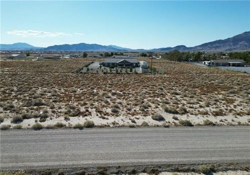 3140 N Broken Bow Ave, Pahrump, NV, 89060 | Card Image