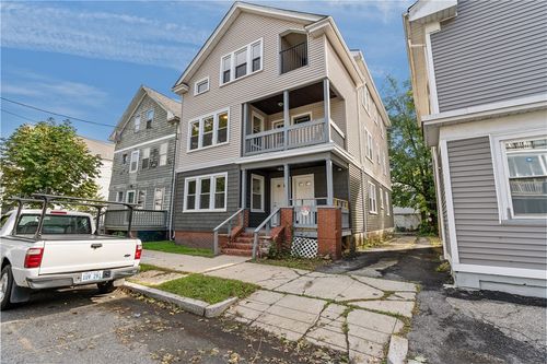 3-207 Oakland Ave, Providence, RI, 02908-3659 | Card Image