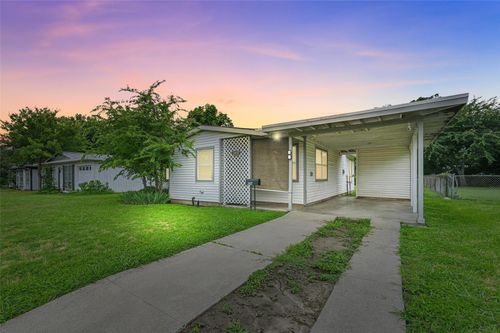 2817 Birch Park Dr, Richland Hills, TX, 76118-6606 | Card Image