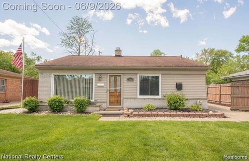 28111 Brentwood St, Southfield, MI, 48076-3069 | Card Image