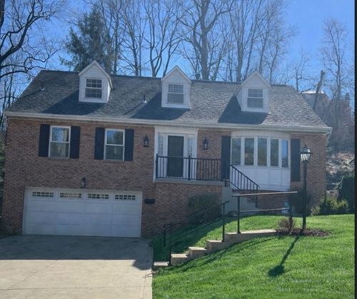 215 Black Oak Dr, Scott Twp, PA, 15220 | Card Image