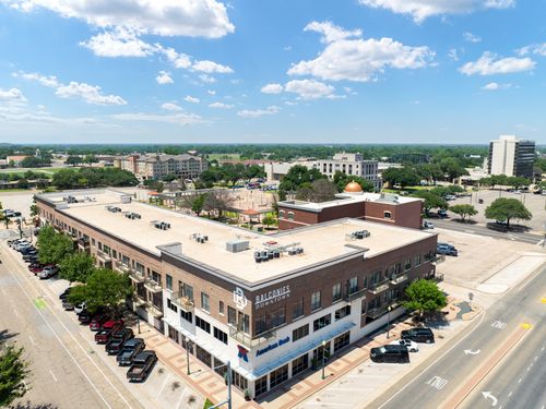 apt-321-330 Austin Ave, Waco, TX, 76701-2267 | Card Image