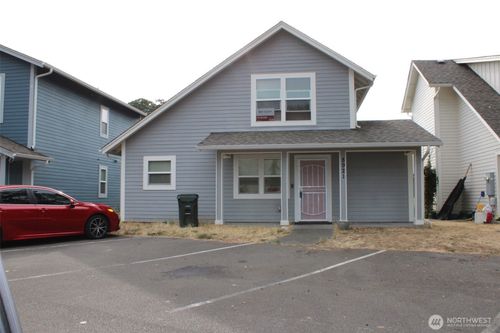 8921 Commercial Street Sw, Lakewood, WA, 98498 | Card Image