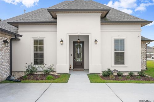 6461 Soaring Dr, Gonzales, LA, 70737-8652 | Card Image
