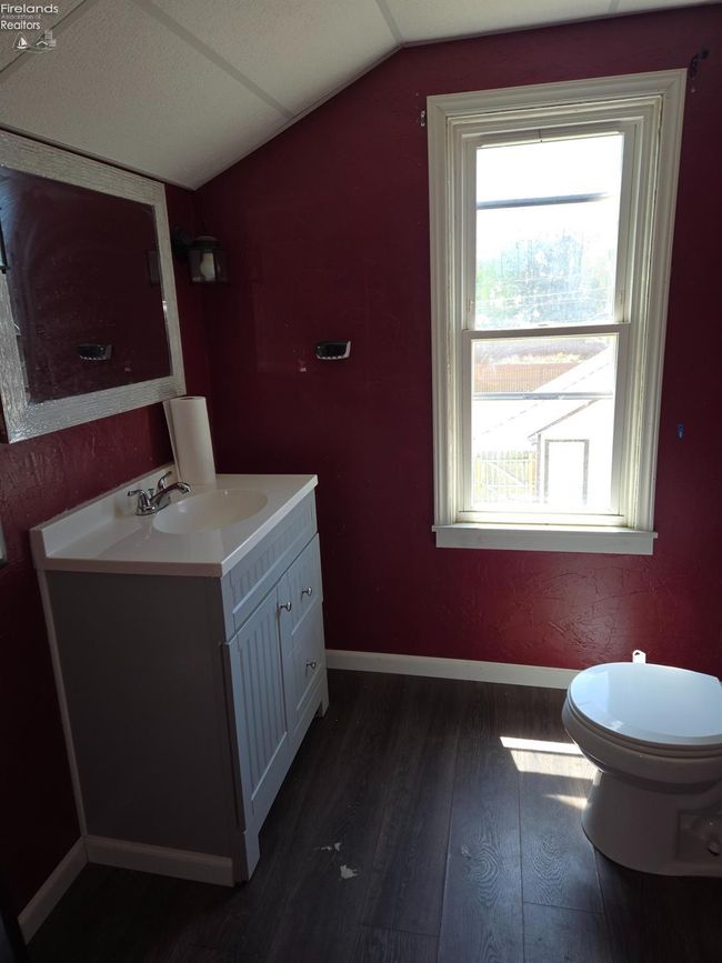 91 1 St Ave, House other with 6 bedrooms, 2 bathrooms and 2 parking in Tiffin OH | Image 19
