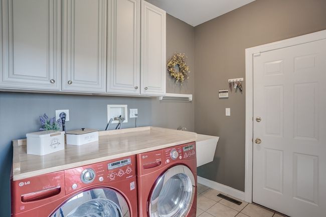 8 Valley View Dr, House other with 4 bedrooms, 5 bathrooms and 6 parking in North Grafton MA | Image 31