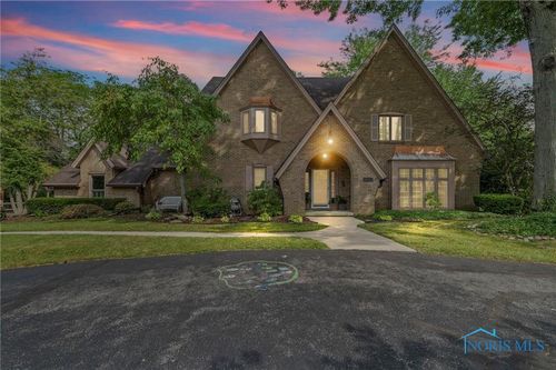 2720 Derby Rd, Ottawa Hills, OH, 43615-2144 | Card Image