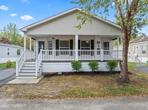 75 Village Rd, Morganville, NJ, 07751-1101 | Card Image