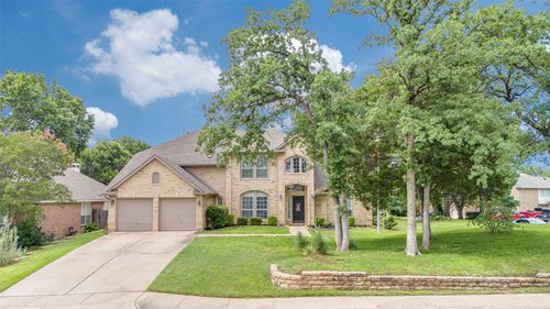 2804 Stonehurst Dr, Grapevine, TX, 76051-2680 | Card Image