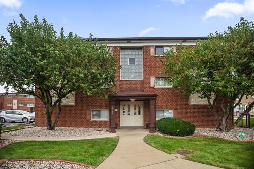 apt-3a-2521 Thatcher Ave, River Grove, IL, 60171-1785 | Card Image