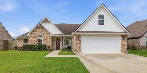 105 Pindo Palm Dr, Lumberton, TX, 77657-1193 | Card Image