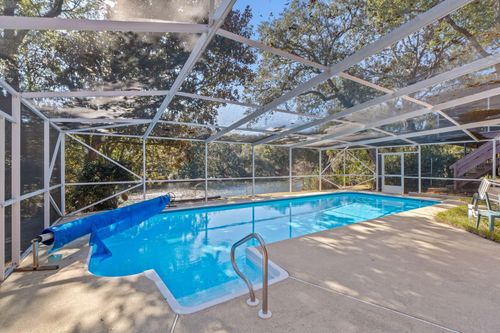 20 Linwood Rd Nw, Fort Walton Beach, FL, 32547-1617 | Card Image