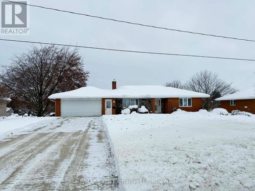 38 Hillcrest St W, Teeswater, ON, N0G2S0 | Card Image