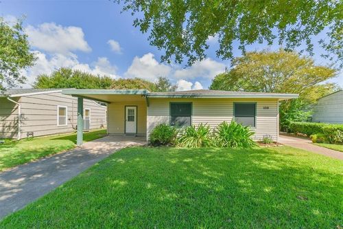 108 Dolphin Ave, Galveston, TX, 77550-3202 | Card Image