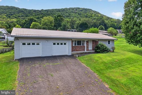 189 S Pennsylvania St, RIDGELEY, WV, 26753-7211 | Card Image