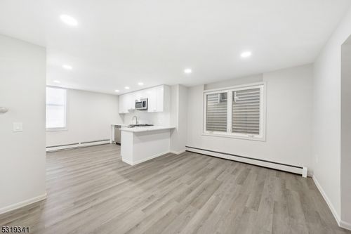 418 7th St, Union City, NJ, 07087-5763 | Card Image