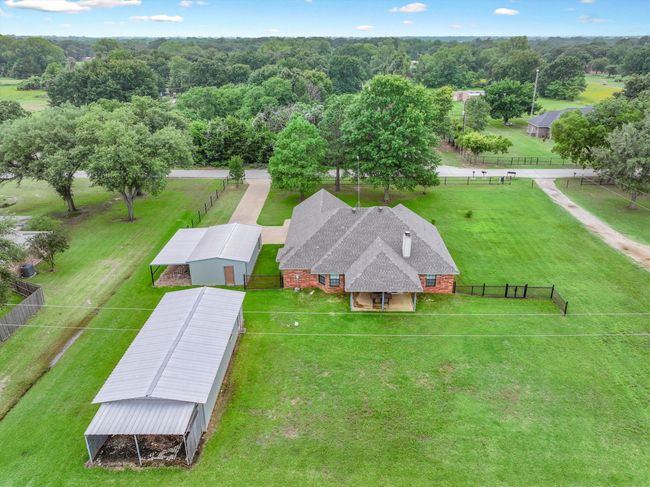 Back of yard looking forward | Image 38