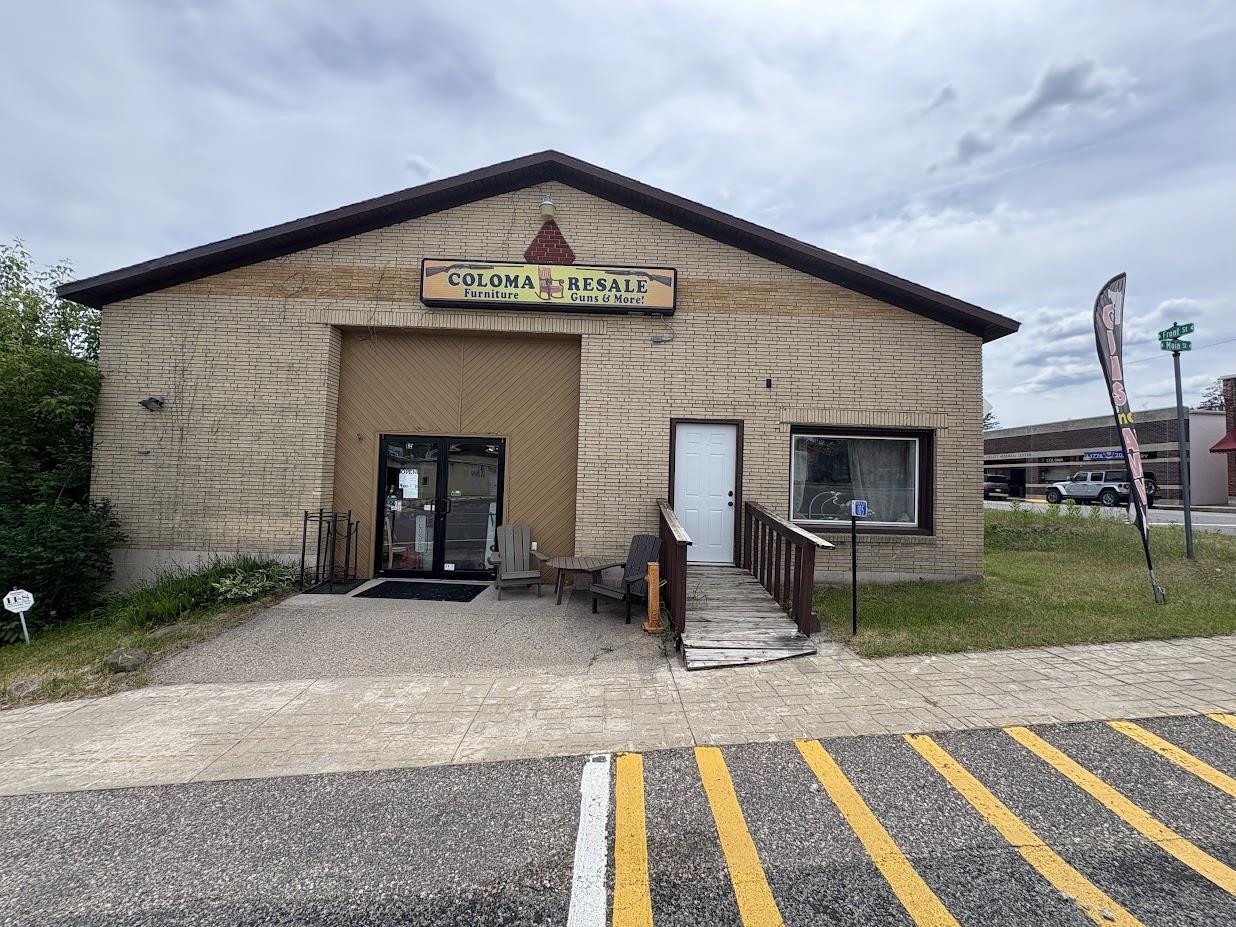 105 E Main St, Coloma, WI 54930