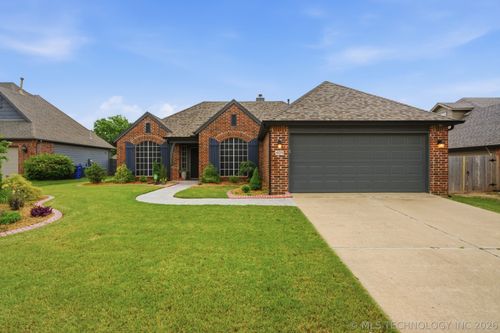 409 N Firewood Avenue, Broken Arrow, OK, 74012 | Card Image