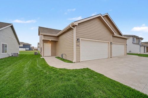 2712 Amelia Ln., Salina, KS, 67401 | Card Image