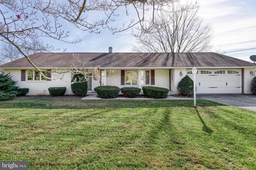 3936 N Rohrbaugh Rd, SEVEN VALLEYS, PA, 17360-8423 | Card Image