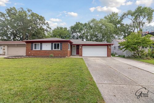 39846 Karola Dr, Sterling Heights, MI, 48313-4928 | Card Image