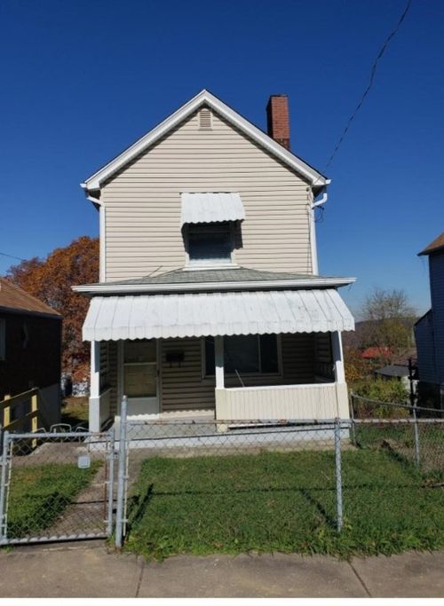 627 Park Ave, Clairton, PA, 15025-1526 | Card Image