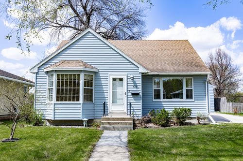 69 18th Avenue N, Fargo, ND, 58102 | Card Image