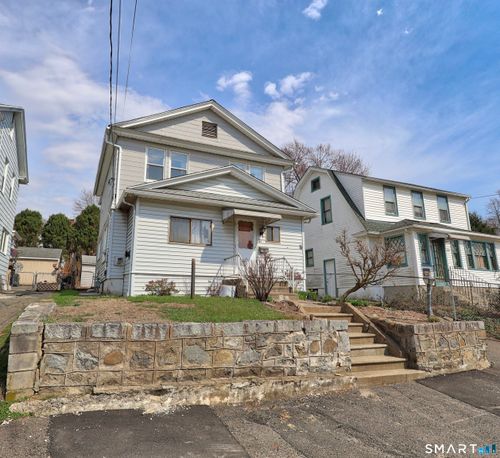 33 W View St, Waterbury, CT, 06706-1839 | Card Image
