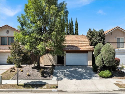 18347 Lemarsh St, Northridge, CA, 91325-1025 | Card Image