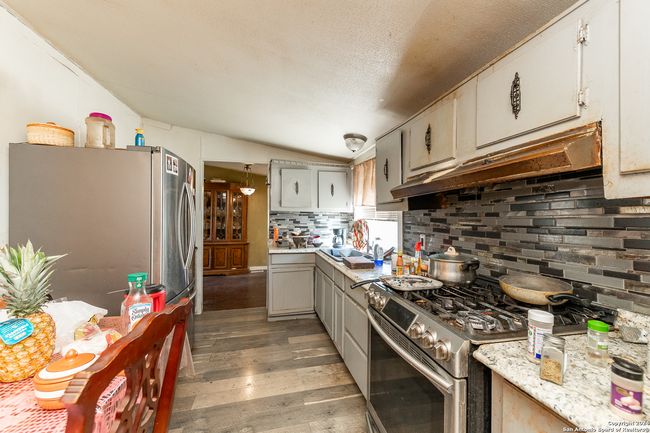 989 Oil Wl, Home with 3 bedrooms, 2 bathrooms and null parking in Pipe Creek TX | Image 23