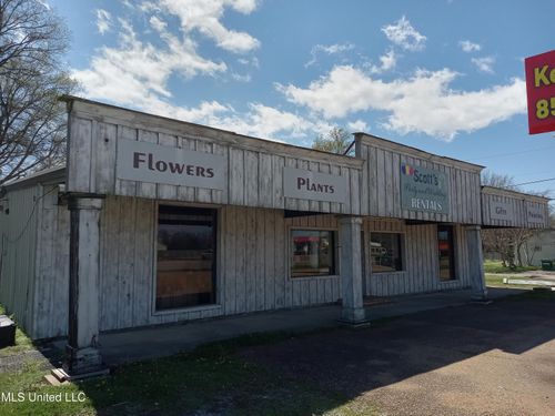 421 Highway 82 W, Indianola, MS, 38751-2030 | Card Image