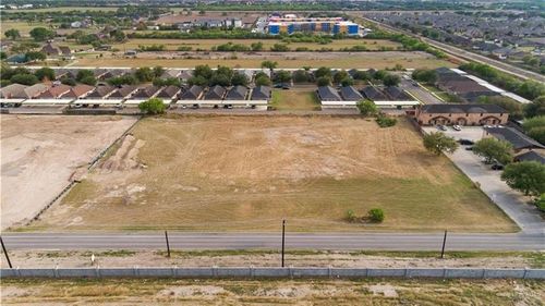 1806 W Mile 17 1/2 Rd, Edinburg, TX, 78541-8869 | Card Image