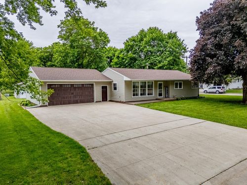 247 Goodell Ave, Readlyn, IA, 50668-7724 | Card Image