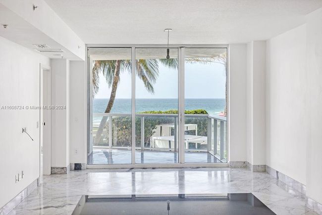 505 - 3801 Collins Ave, Condo with 3 bedrooms, 3 bathrooms and null parking in Miami Beach FL | Image 9