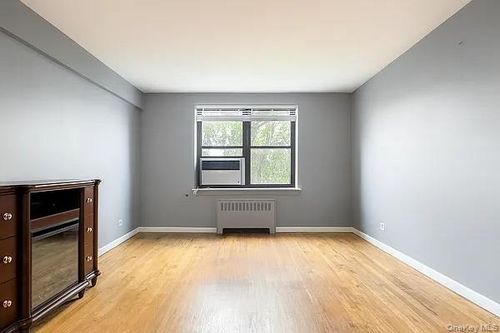 apt-303-91 32nd Ave, East Elmhurst, NY, 11369-2216 | Card Image