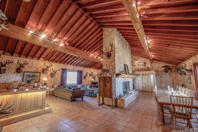 9239 Fm 133, Home with 7 bedrooms, 7 bathrooms and null parking in Cotulla TX | Image 25