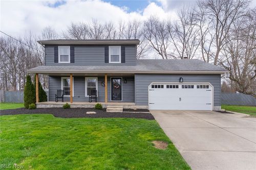 545 Meadowland Ct, Hubbard, OH, 44425-2609 | Card Image